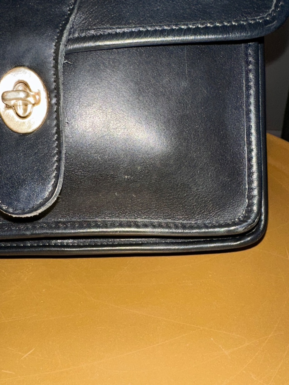 Pre-1994 Coach Station Bag (Style # 5130) - Picture 3 of 9